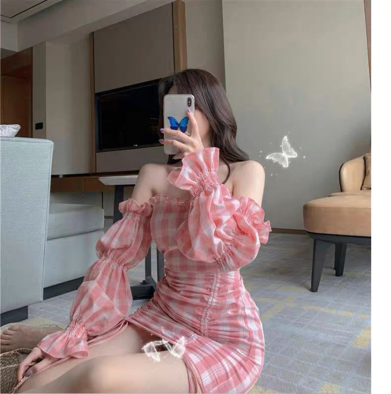 2024秋季新款主播衣服女氣質小個子泡泡袖修身粉性感一字肩連衣裙