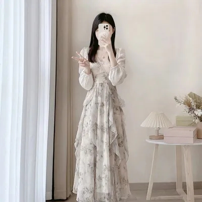 法式荷葉邊水墨碎花吊帶連衣裙子女夏季溫柔高級感度假風仙女長裙