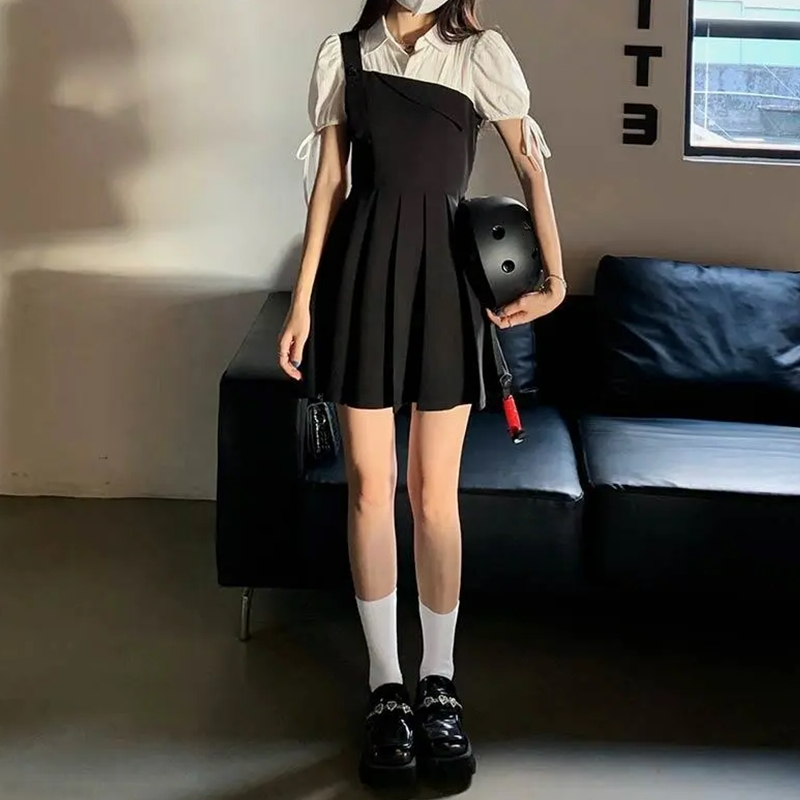 法式別致假兩件黑色連衣裙女夏設計感小眾收腰初戀泡泡袖百褶裙子
