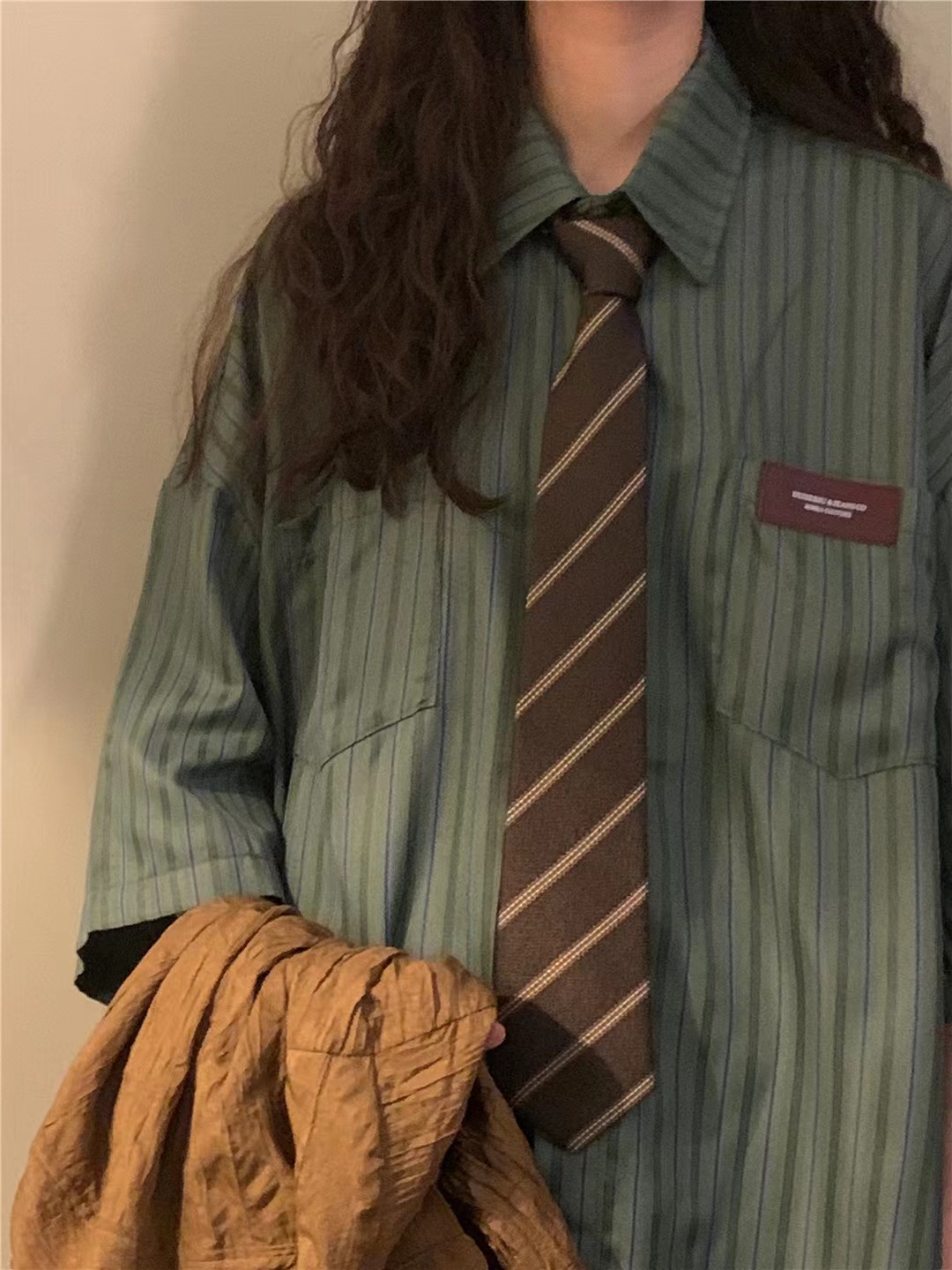 不包領帶 條紋港風襯衫女中袖襯衣短袖上衣春夏季街頭小個子