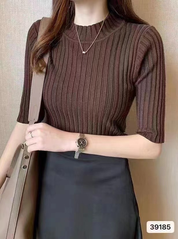 2024夏季新款時尚簡約圓領坑條顯瘦百搭短袖上衣女