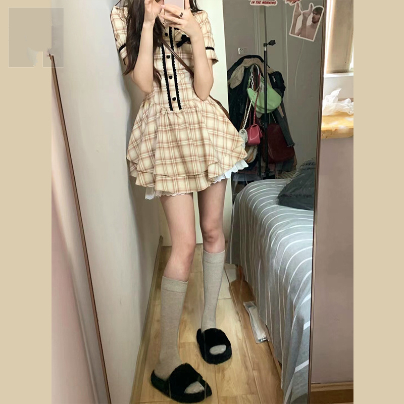 復古鹽甜系辣妹純欲風襯衫格紋設計感收腰蛋糕連衣裙少女夏小個子