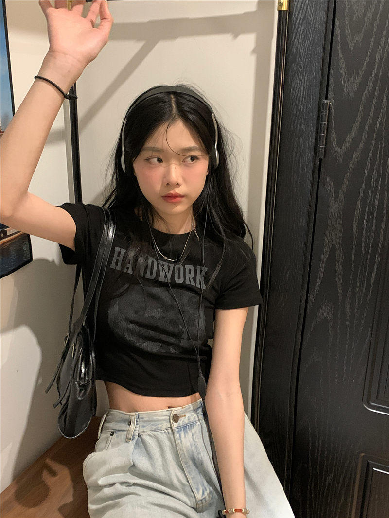 式字母印花短袖套頭T恤女早春小個子修身內搭短款上衣