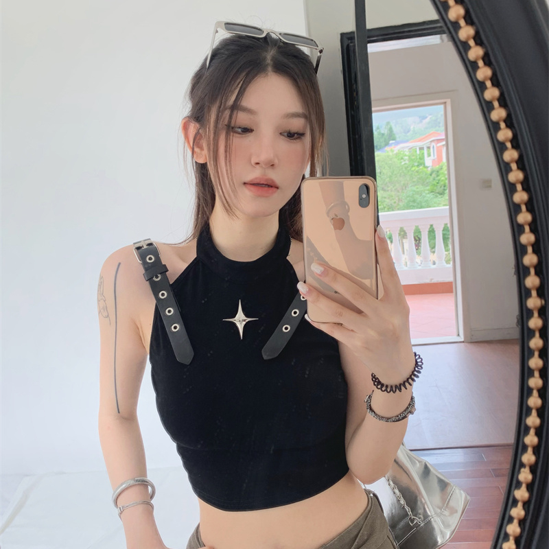 設計感小眾2024年夏季新款辣妹短款露臍掛脖吊帶背心女外穿上衣潮