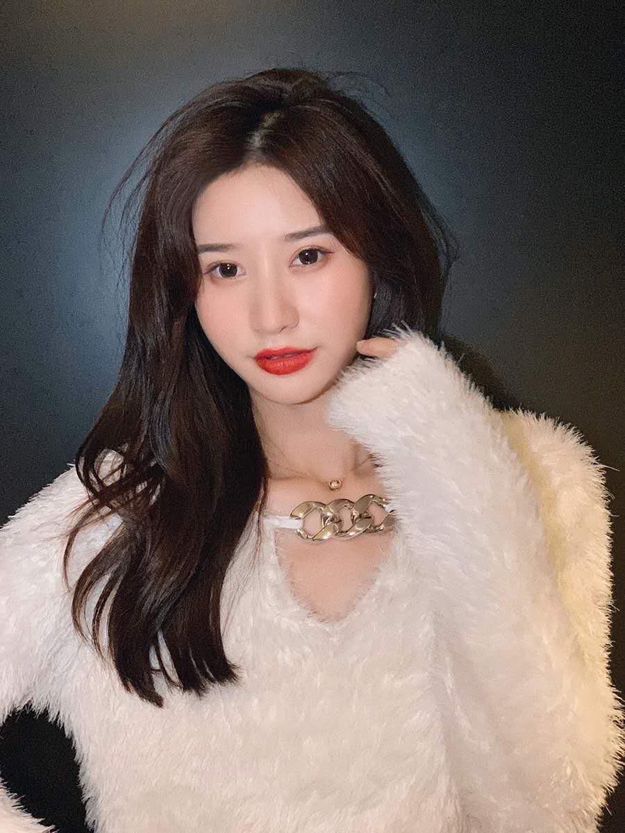新款仿貂絨上衣氣質女神范套頭V領毛衣女韓版簡約懶惰風甜美秋季