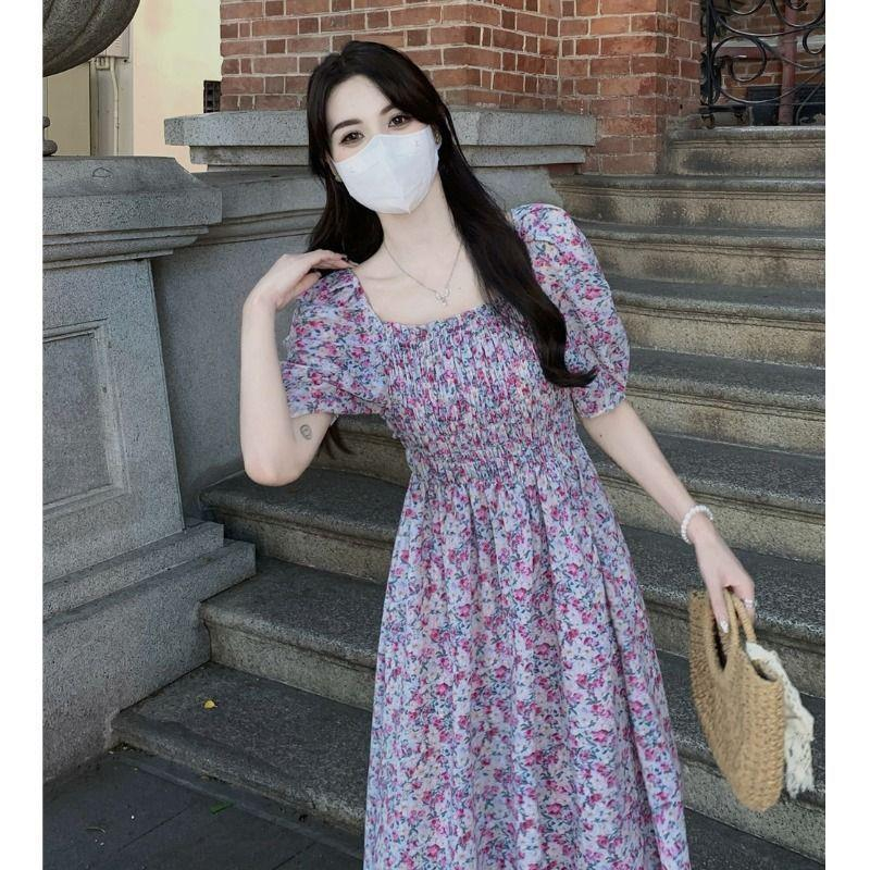 法式碎花泡泡袖方領英倫風顯瘦收腰連衣裙女夏季減齡連身裙子中長