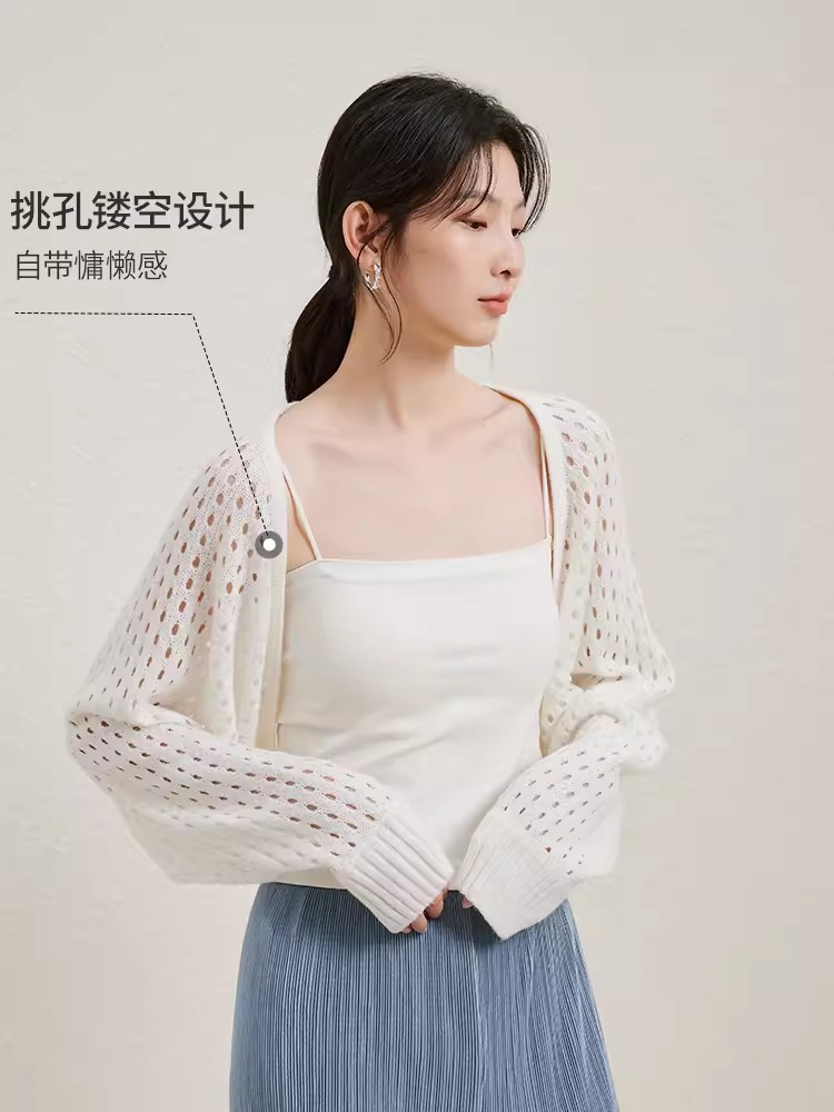 Yigu Design Hollow Blouse Women's 2024 Spring New Style No Buttons No Zippers Covering Flesh Short Knitted Cardigan Top