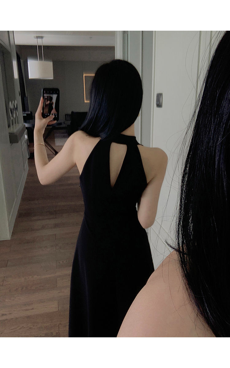 赫本風V領無袖性感連衣裙女夏小個子收腰顯瘦高腰A字背心裙小黑裙