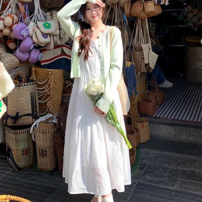 cozydays法式甜美花邊重工吊帶長裙女早春2024新款內搭無袖連衣裙