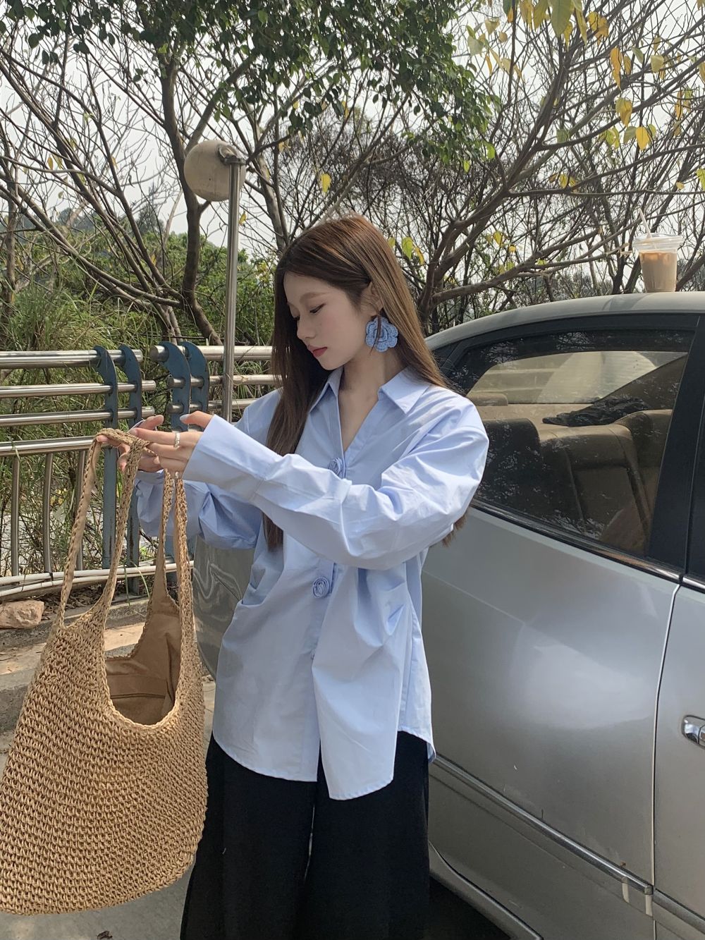 實拍三標齊法式小眾翻領立體花扣寬鬆休閒襯衣女