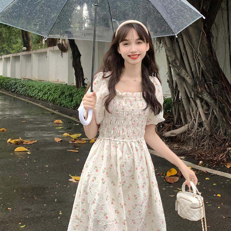 法式茶歇方領碎花連衣裙女2024夏季新款溫柔氣質收腰顯瘦a字長裙