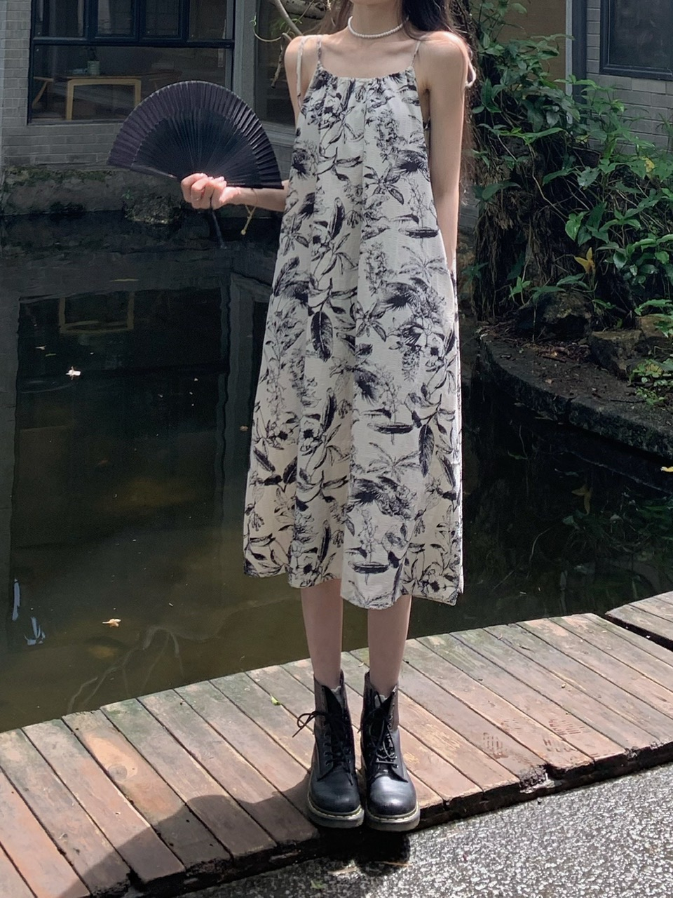 夏季國風印花無袖吊帶連衣裙女裝別致氣質中長款過膝裙子