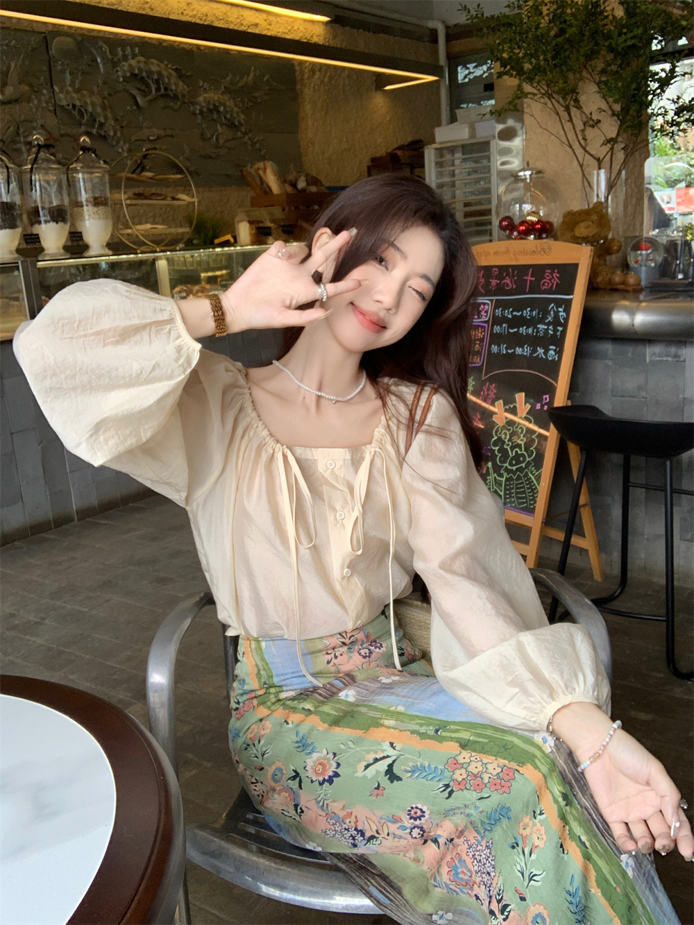 實拍~ 法式圓領系帶寬鬆長袖襯衫+高腰顯瘦碎花開叉半身裙