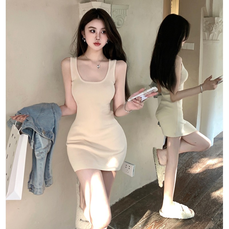 純欲性感方領針織吊帶連衣裙女緊身顯瘦辣妹包臀短裙小個子背心裙