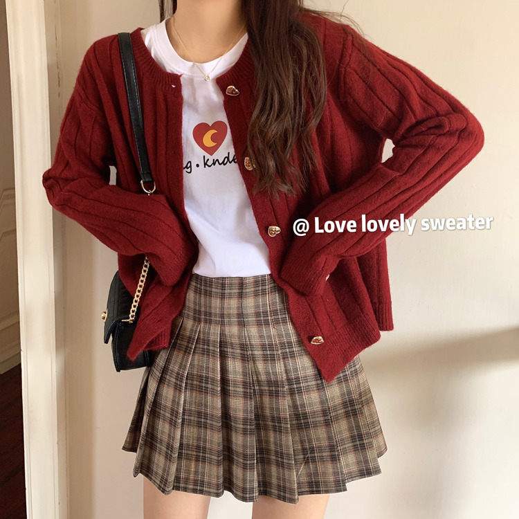 烏77甜美愛心紐扣顯白紅色短款毛衣開衫韓版寬鬆顯瘦坑條紋針織衫