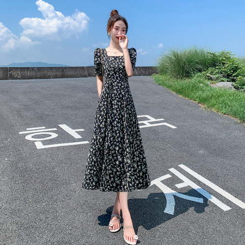 New Square Neck Hepburn Style Date French Dress Waisted Korean Style Summer Floral Mid-Length Travel 2024