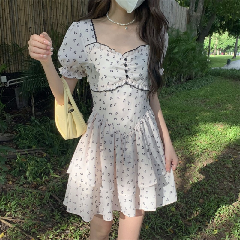 2024新款韓版辣妹風漏背方領蛋糕裙短袖連衣裙夏季