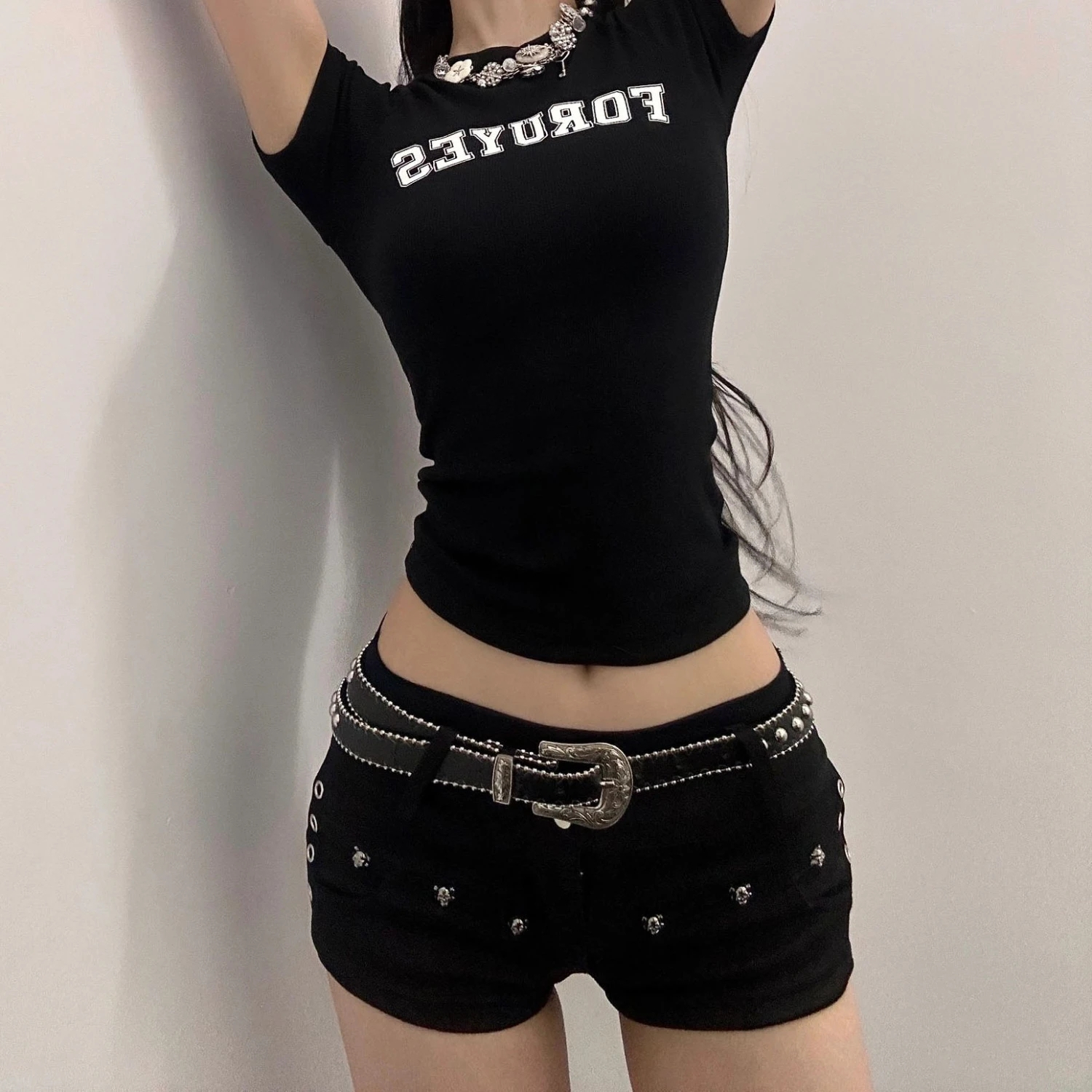 辣妹鉚釘牛仔超短褲女2024年夏季新款低腰彈力y2k性感包臀a字熱褲