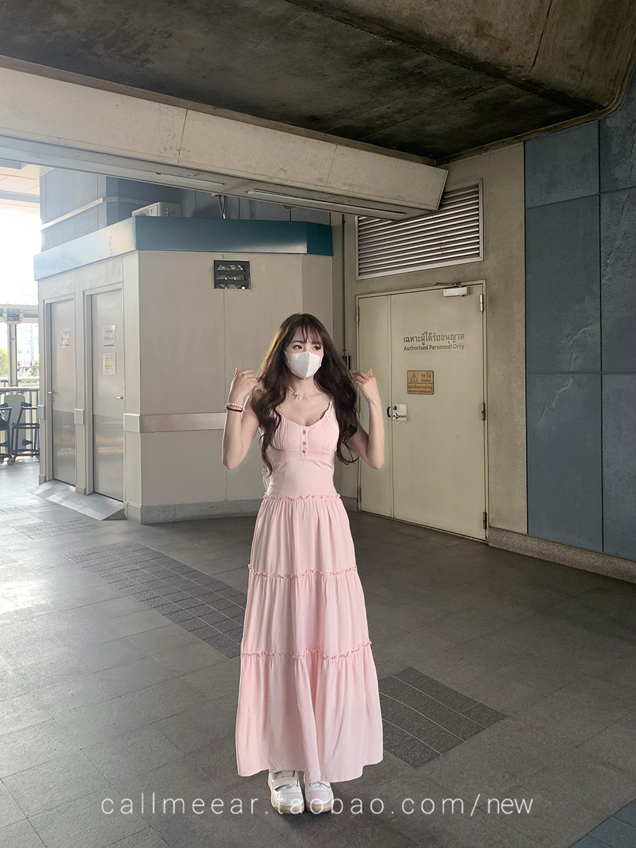 callmeear//浪漫假日極簡優雅收腰小白裙V領仙女吊帶連衣裙夏