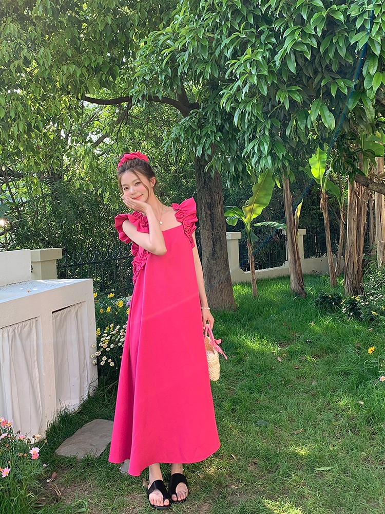 Dragon fruit color suspender long skirt vest dress for women summer 2024 new style French square collar slimming wood ear edge dress