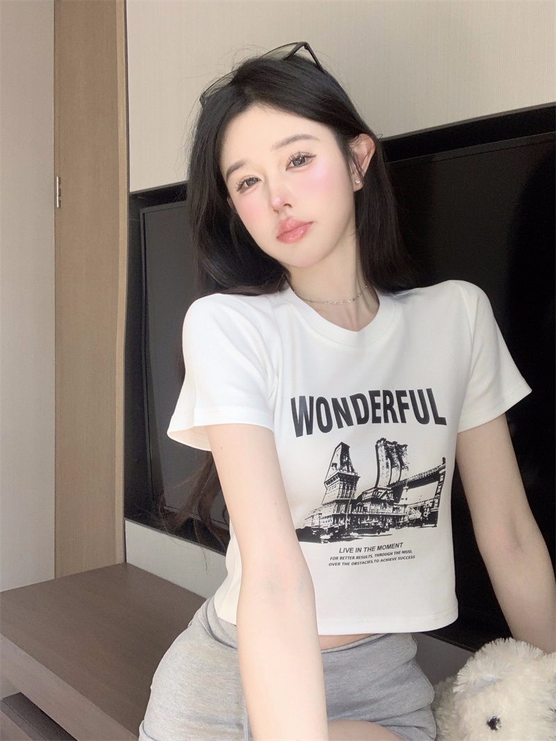 圓領短袖T恤女洋氣露臍短款上衣潮顯瘦打底衫夏