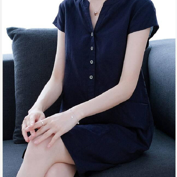 希瑤2024新款夏季V連衣裙女寬鬆紐扣大碼女裝顯瘦減齡OL