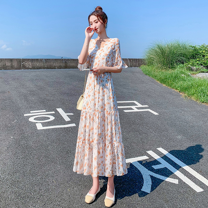 連衣裙女2024夏季新款英倫風中長款短袖V領雪紡碎花荷葉袖大擺長