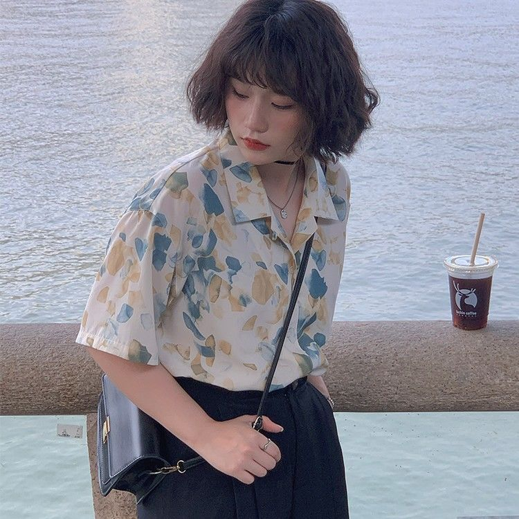 Moon Half Fish French retro casual floral shirt short-sleeved women's summer chiffon shirt outer wear holiday style sun protection clothing