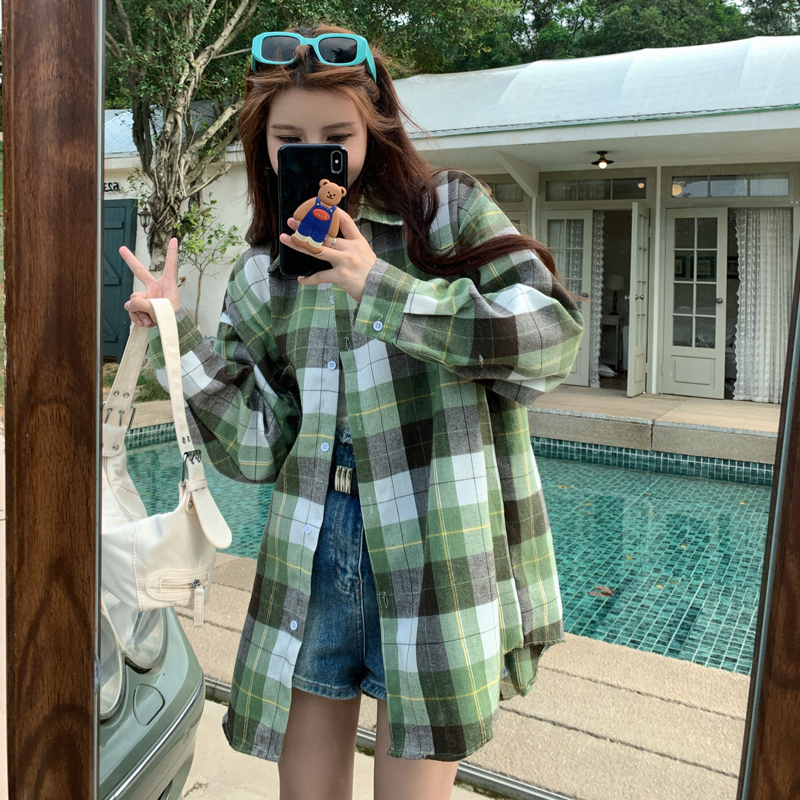Real shot American retro light green plaid long-sleeved shirt for women loose casual couple shirt jacket