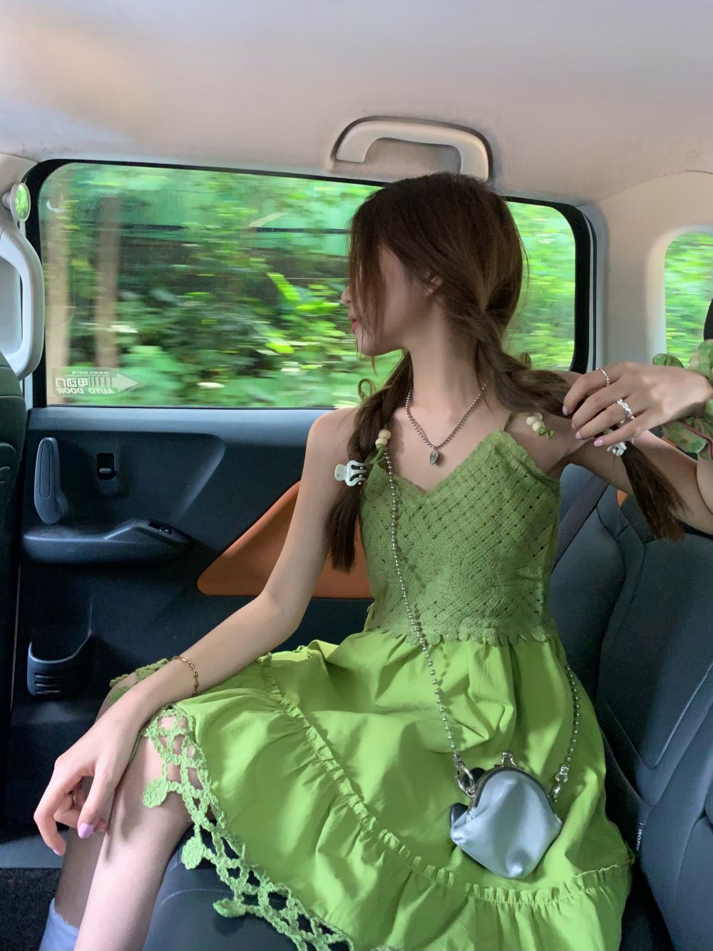 實拍三標齊小眾設計多巴胺民族風牛油果綠無袖吊帶連衣裙女