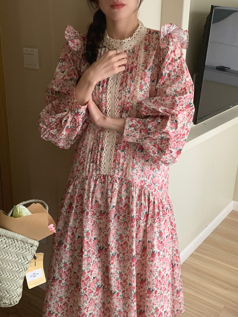 實拍 滿園春色~清新碎花拼接花邊 寬鬆長袖連衣裙
