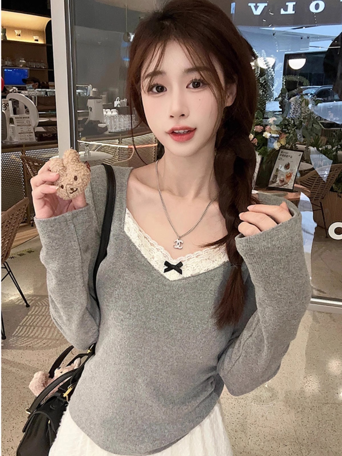 純欲風蕾絲邊蝴蝶結V領長袖T恤女冬季設計感小眾修身辣妹打底上衣