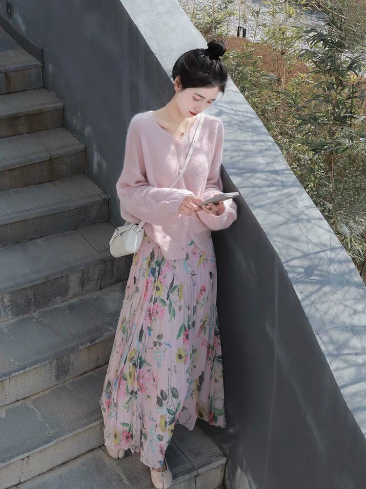 2024春季今年流行漂亮法式甜美蜜桃粉針織衫
