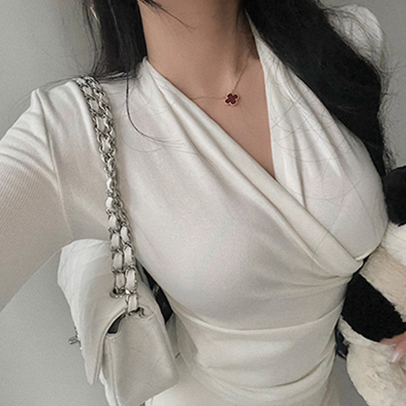 V領打底衫女春秋季新款洋氣收腰設計感長袖t恤內搭上衣