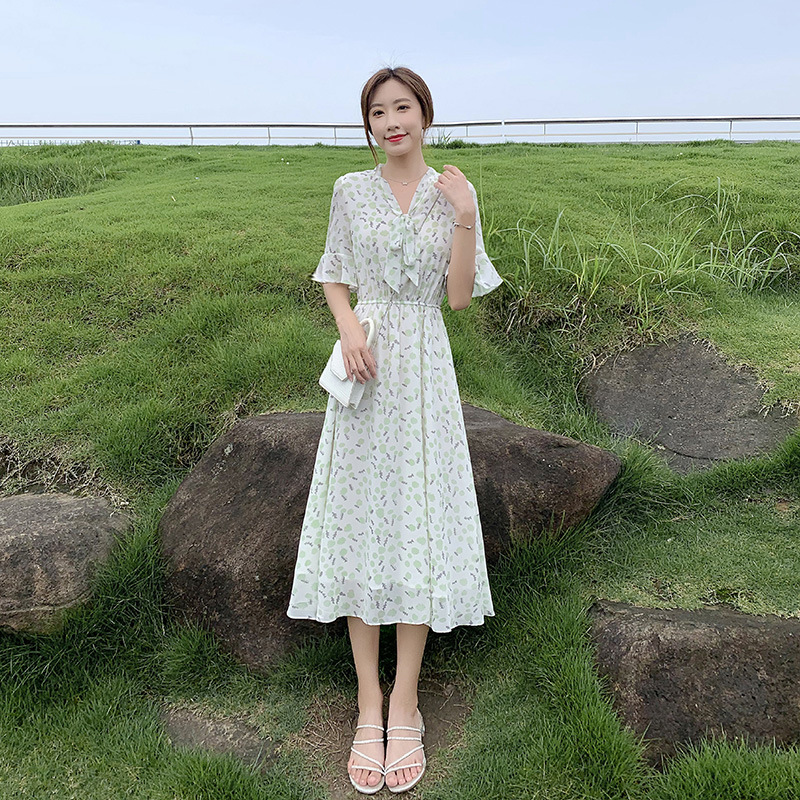 綠色小清新碎花雪紡連衣裙女2024新款夏季收腰顯瘦氣質a字裙子