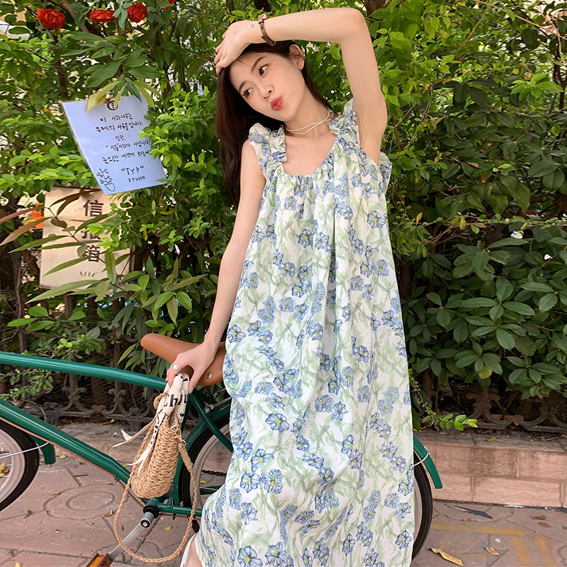 法式碎花小個子飛飛袖吊帶垂感露背連衣裙子女夏季仙女娃娃裙長裙