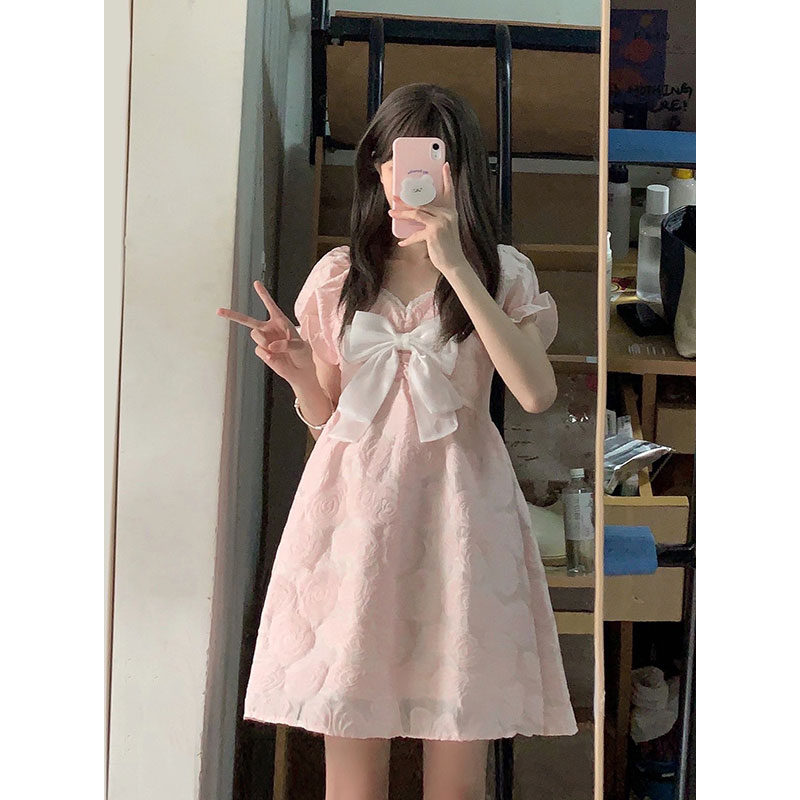 2024夏季新款奶系甜美粉色蝴蝶結公主裙v領收腰泡泡袖連衣裙女