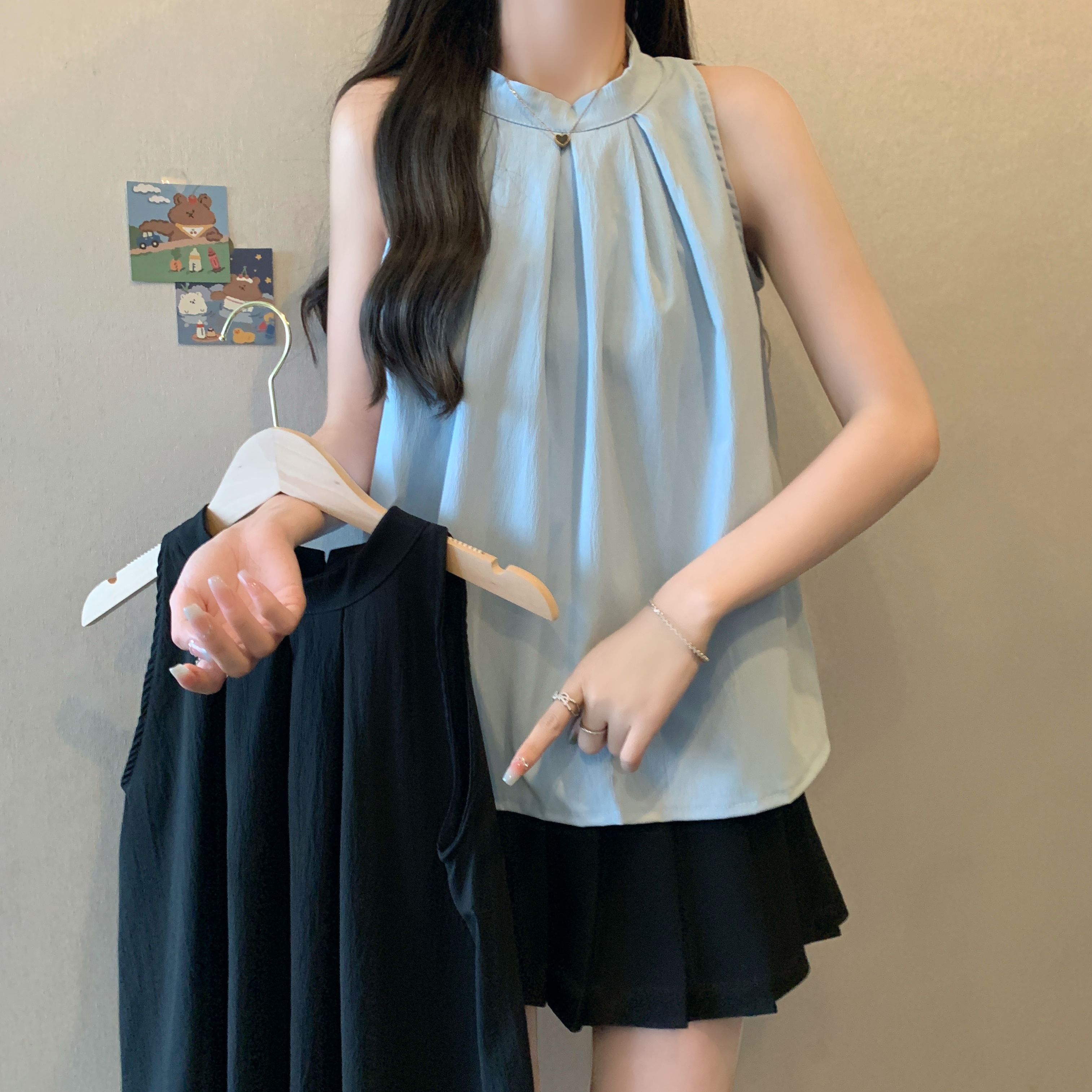 Real shot of high-quality summer new design hot girl outfit sleeveless halter French pure lust style top for women
