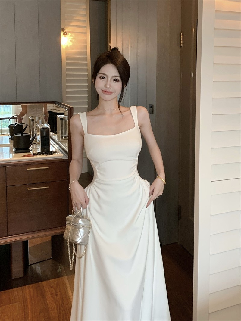 法式氣質高級感小個子白色內搭打底收腰吊帶連衣裙子女春夏季長裙