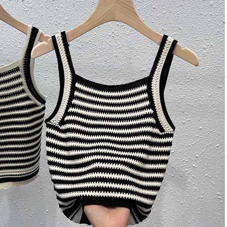 Knitted camisole women's summer slim shirt for inner wear and outer wear, unique and chic hot girl short sleeveless top