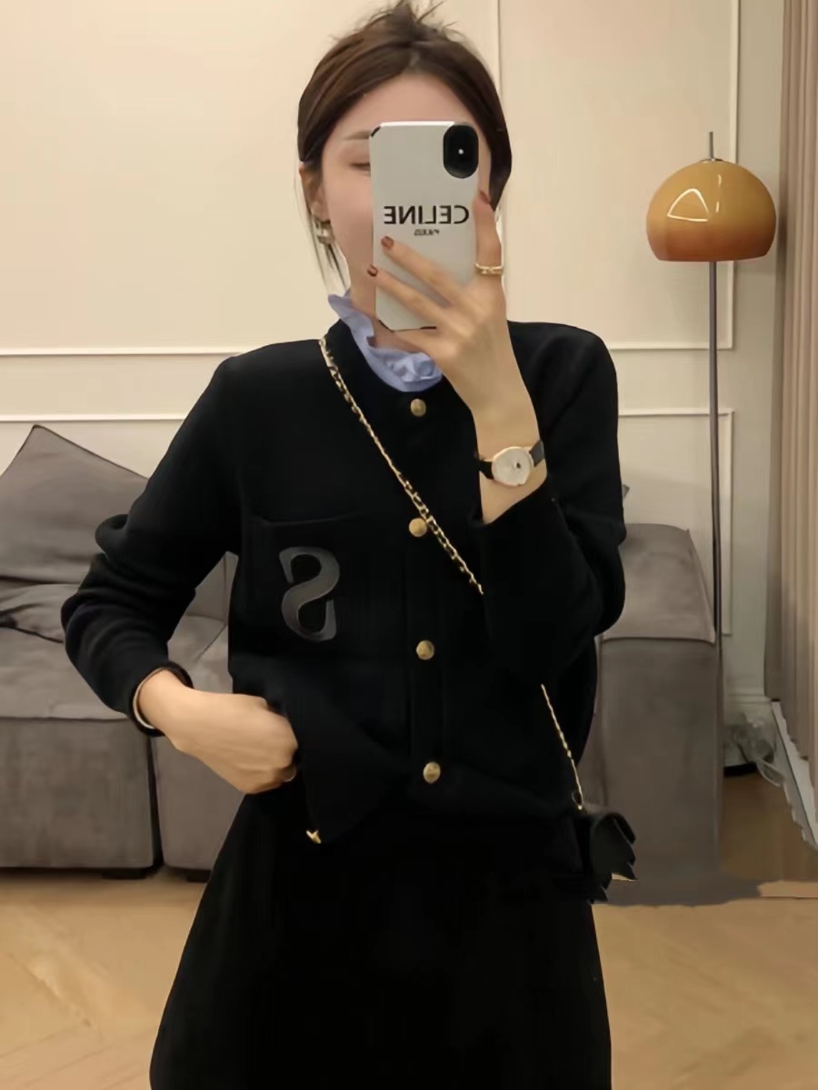 歐貨小香風拼接時尚刺繡針織衫女秋冬百搭洋氣減齡假兩件毛衣開衫