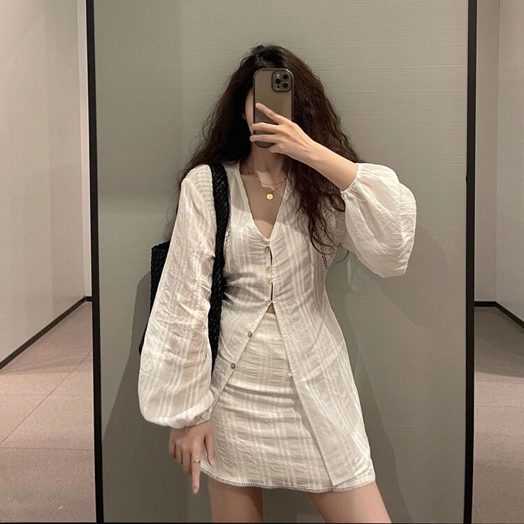 白色襯衫女設計感小眾2024夏季防曬薄外套長袖襯衣中長款外搭上衣