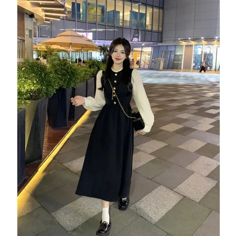 2024春裝新款名媛氣質設計感赫本風長裙子法式泡泡長袖連衣裙女裝