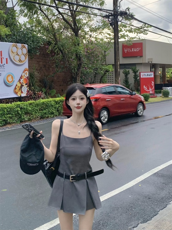 實拍  韓版小個子吊帶裙辣妹收腰顯瘦搭配腰帶簡約無袖連衣裙