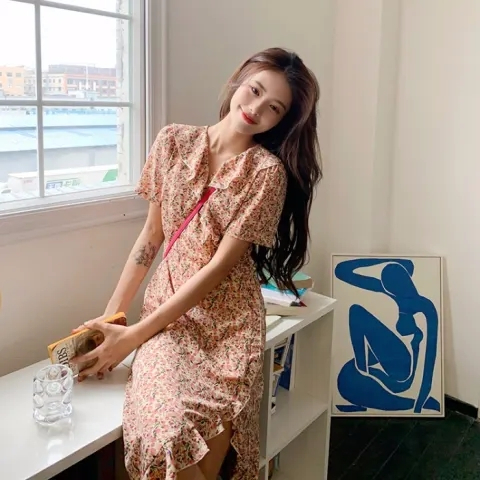 溫柔風碎花連衣裙女2024夏季韓版新款不規則側開叉V領荷葉邊長裙