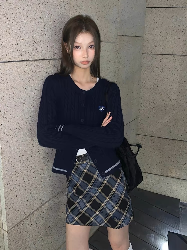 藏青色針織開衫女早春愛心刺繡美式復古毛衣圓領外套修身短款上衣