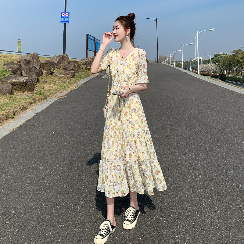 碎花連衣裙女2024年夏裝新款韓版中長款雪紡收腰顯瘦v領連衣裙女