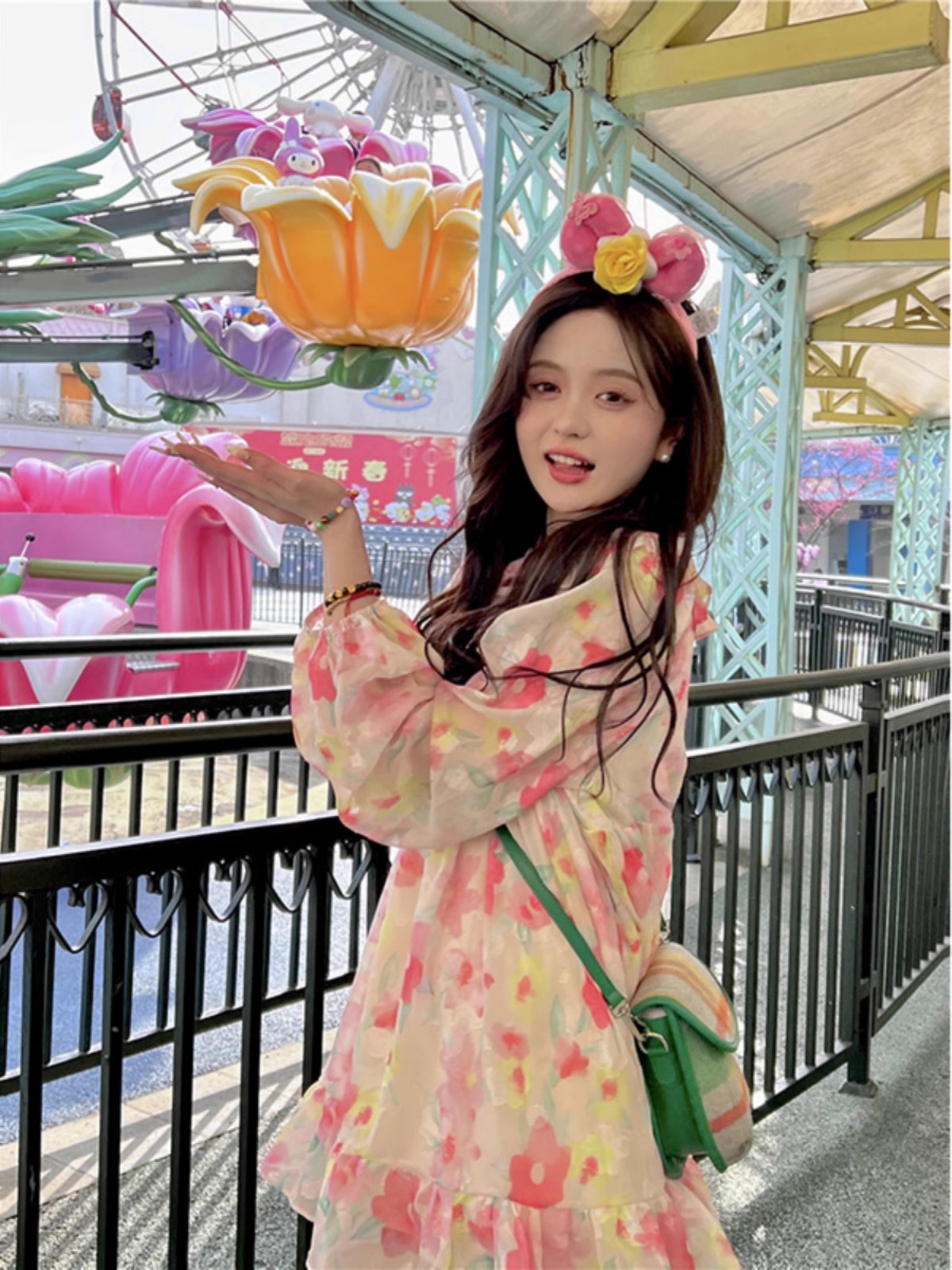 春季2024新款甜美設計感小眾減齡百搭碎花寬鬆娃娃領長袖連衣裙女