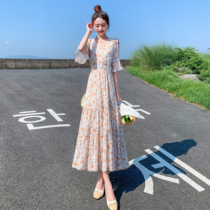 連衣裙女2024夏季新款英倫風中長款短袖V領雪紡碎花荷葉袖大擺長