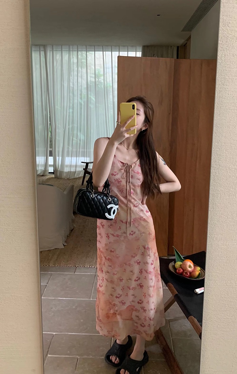 im向 日落粉特調 斜裁碎花吊帶連衣裙女春夏暈染色油畫茶歇裙子